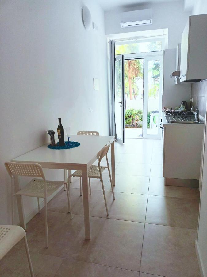 B&B Lido Apartament 10A ชิวิตาโนวา มาร์เค ภายนอก รูปภาพ